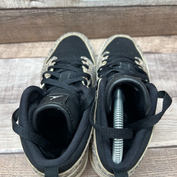 Nike Air Jordan 1 Mid SE Leopard Cheetah BQ6932-021 Youth Size 3Y Women Size 4.5 - Picture 6 of 12